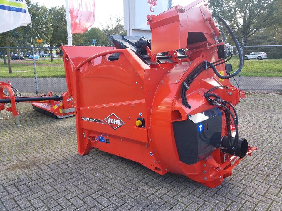  Deze nieuwe Kuhn instrooimachine