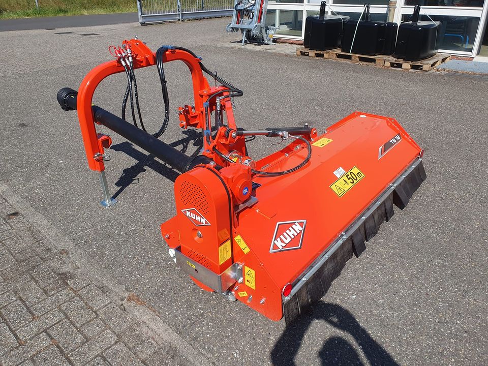  Deze nieuwe Kuhn klepelmaaier type