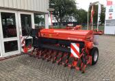 Kuhn Premia 300 ( breedzaaikouters)